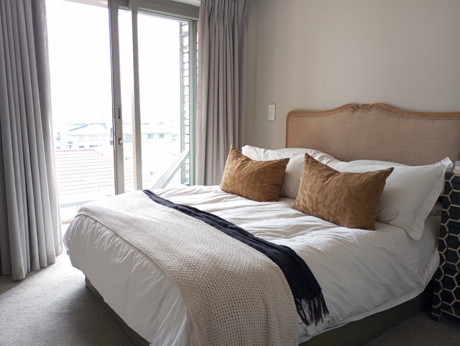 1 Bedroom Property for Sale in Sea Point Western Cape